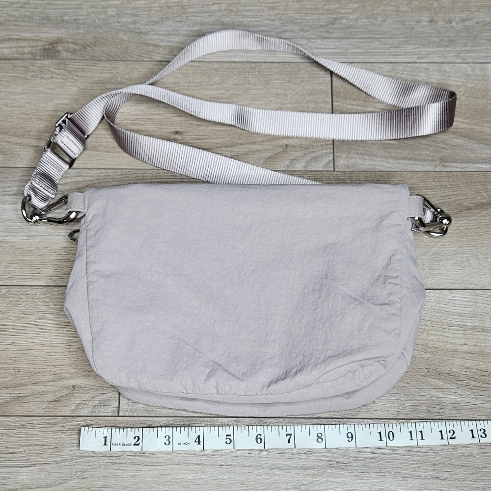 LULULEMON Cross-body Festival Bag OFFERS WELCOME! - Picture 4 of 6
